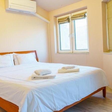 Centrally Located Apartment In Varna Bagian luar foto